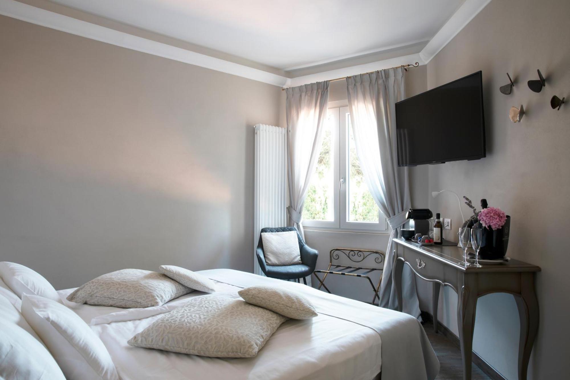 Relais Villa Porta Luino Eksteriør bilde